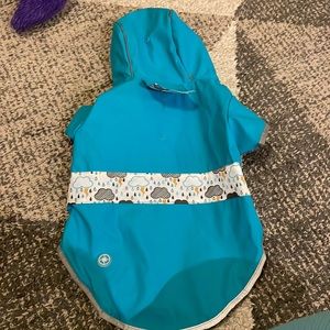 Reversible dog raincoat